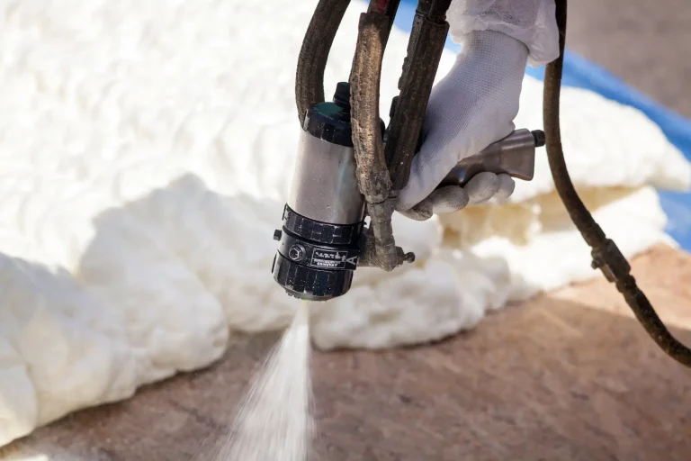 spray-foam-attic-insualtion